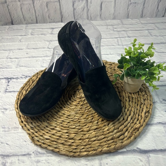 Merrell Black Suede Loafers for Women. Size 10.5 - Picture 1 of 8